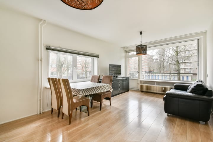 Photo 2 of Mr. G. Groen van Prinstererlaan 269