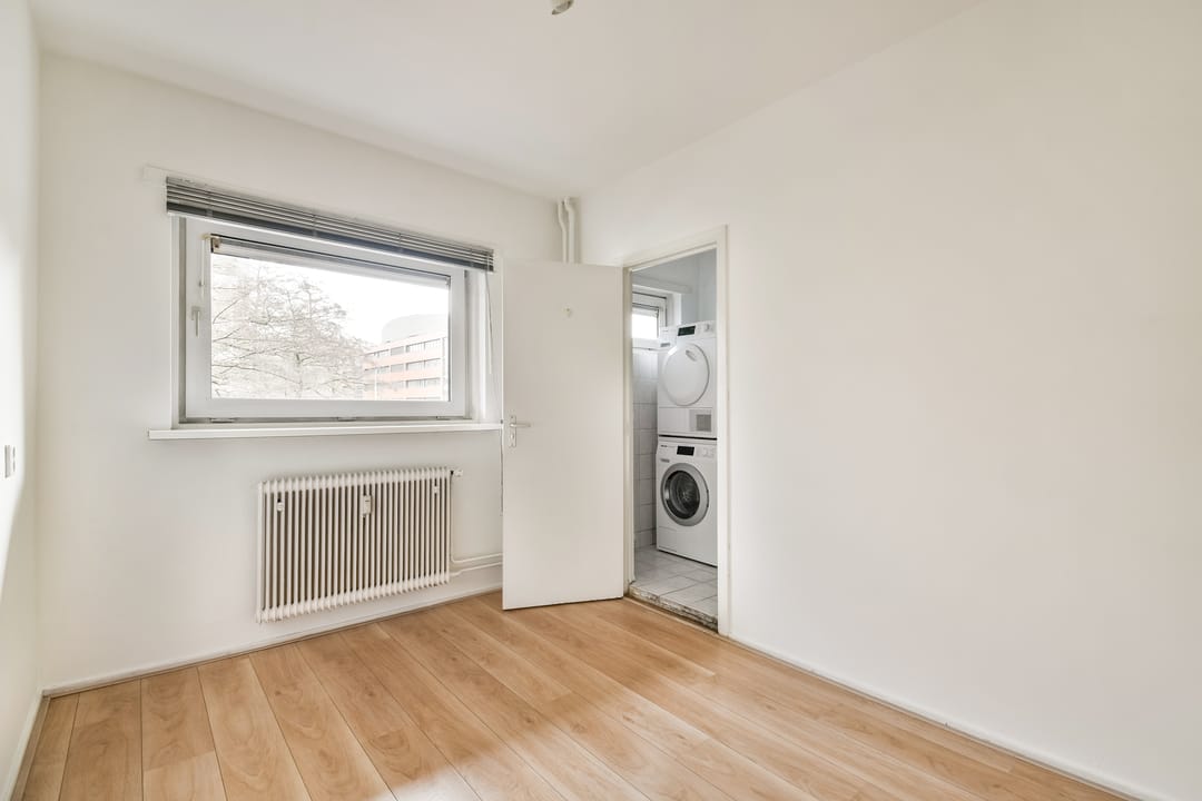 Comfortable Corner Apartment in Prime Amstelveen Stadshart Location — 12