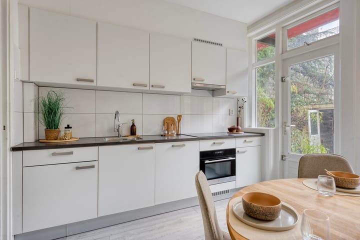 Photo 4 of Orteliuskade 8-H