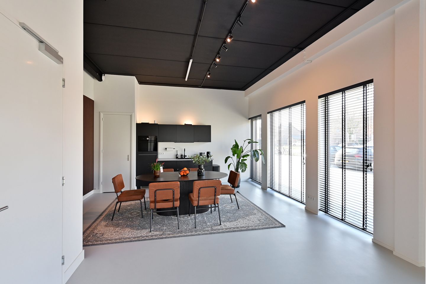 View photo 2 of Havenstraat 72