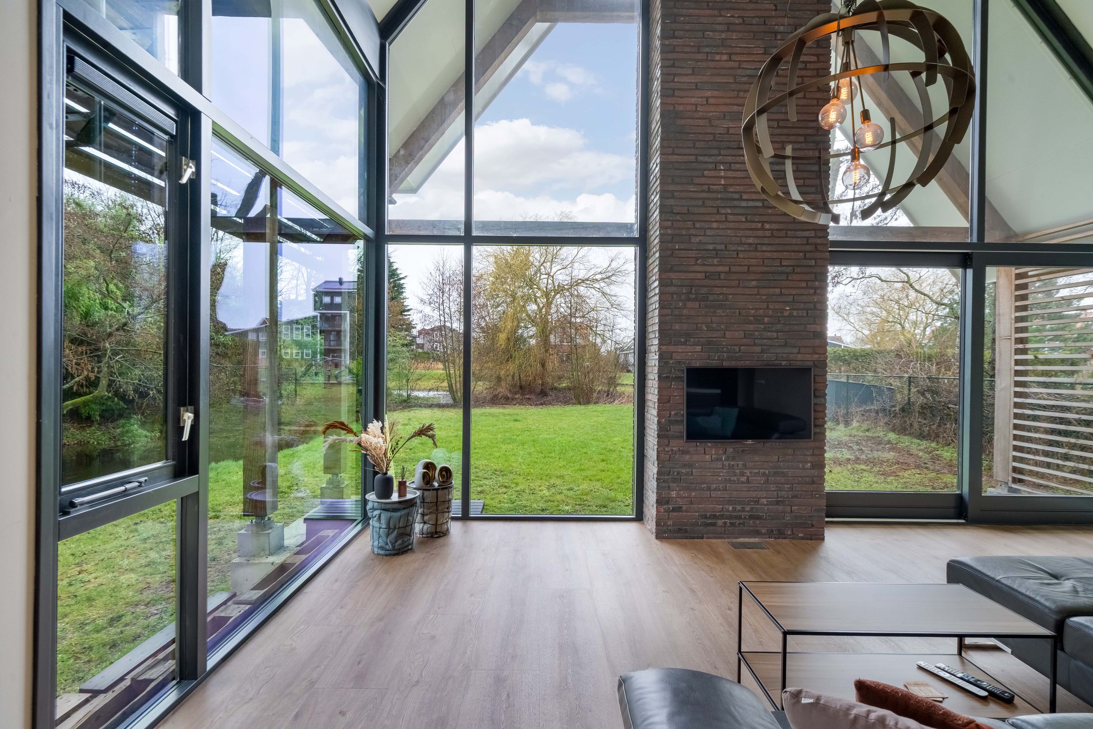 Exclusive Detached Villa with Thatched Roof in Sint Pancras — 9