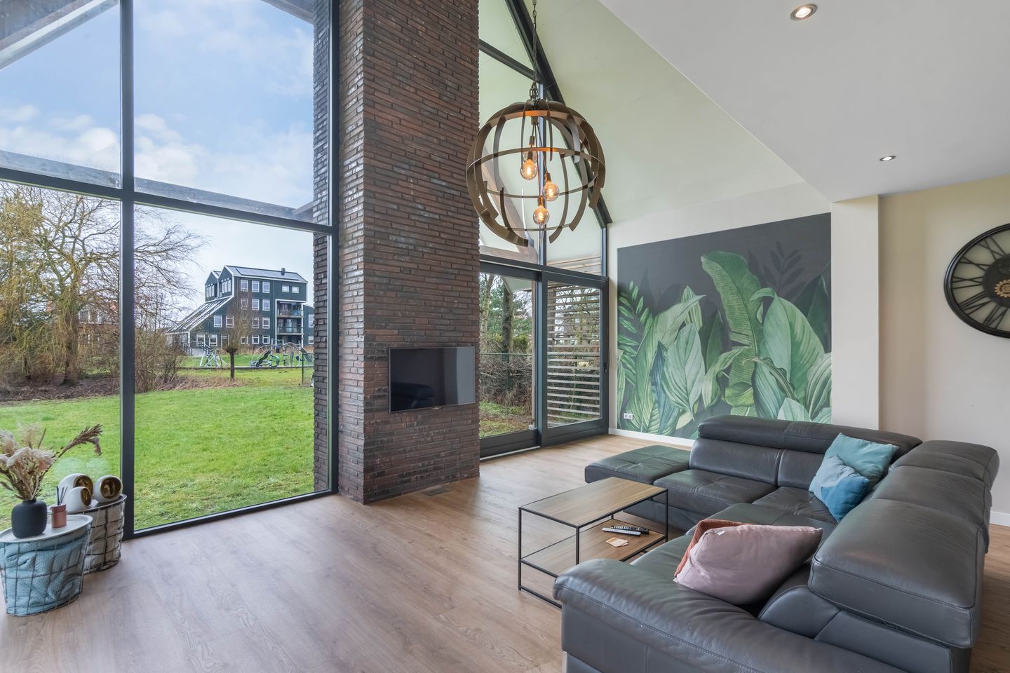 Exclusive Detached Villa with Thatched Roof in Sint Pancras — 10