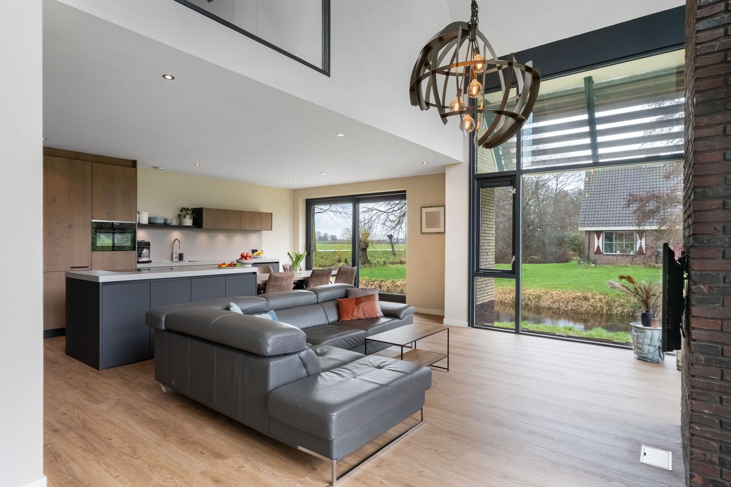 Exclusive Detached Villa with Thatched Roof in Sint Pancras — 14
