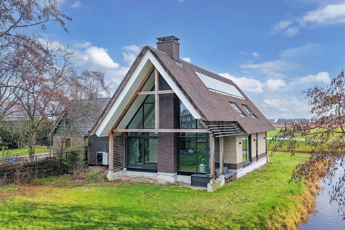 Exclusive Detached Villa with Thatched Roof in Sint Pancras — 55