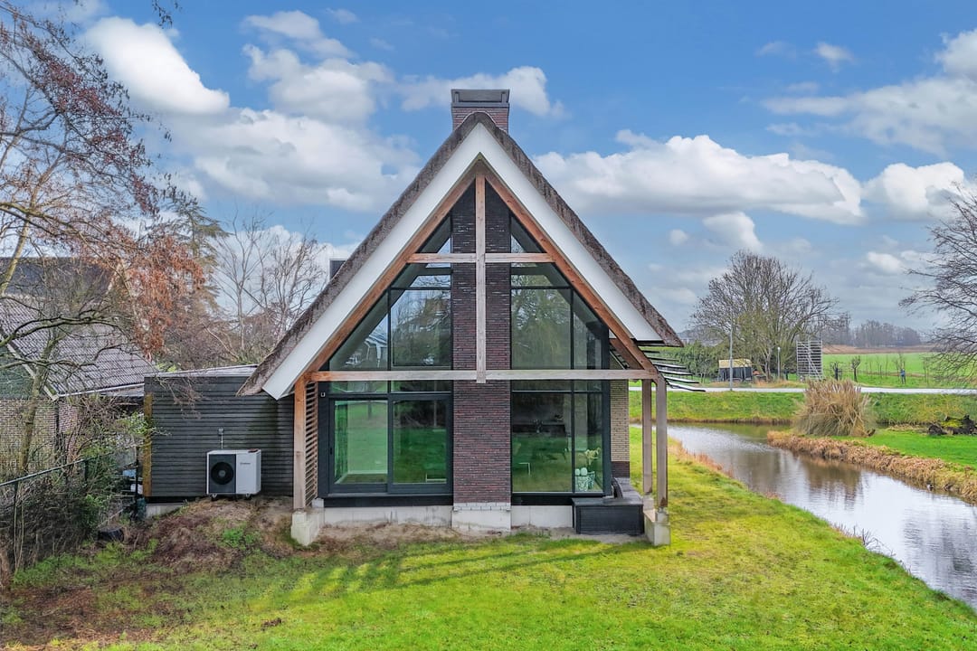 Exclusive Detached Villa with Thatched Roof in Sint Pancras — 56
