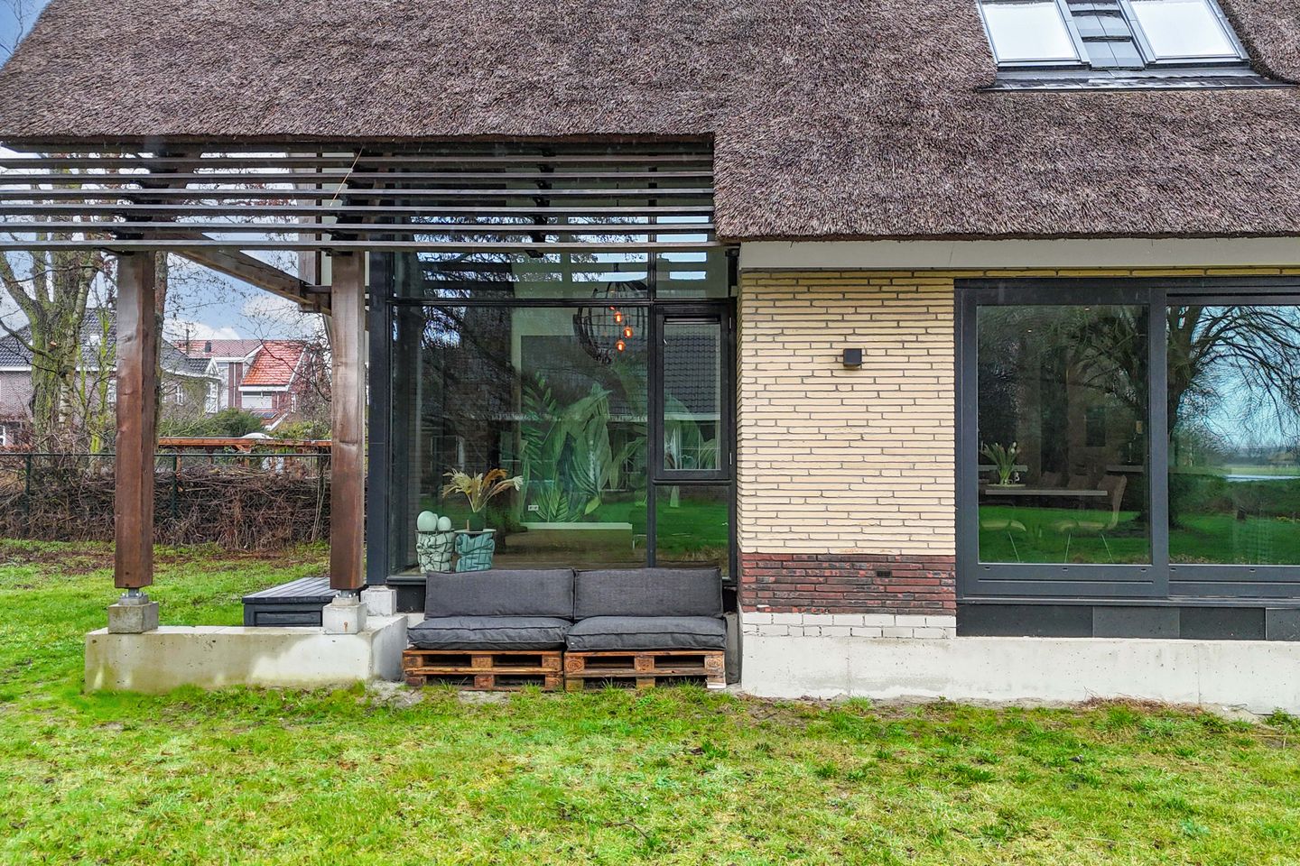 Exclusive Detached Villa with Thatched Roof in Sint Pancras — 59
