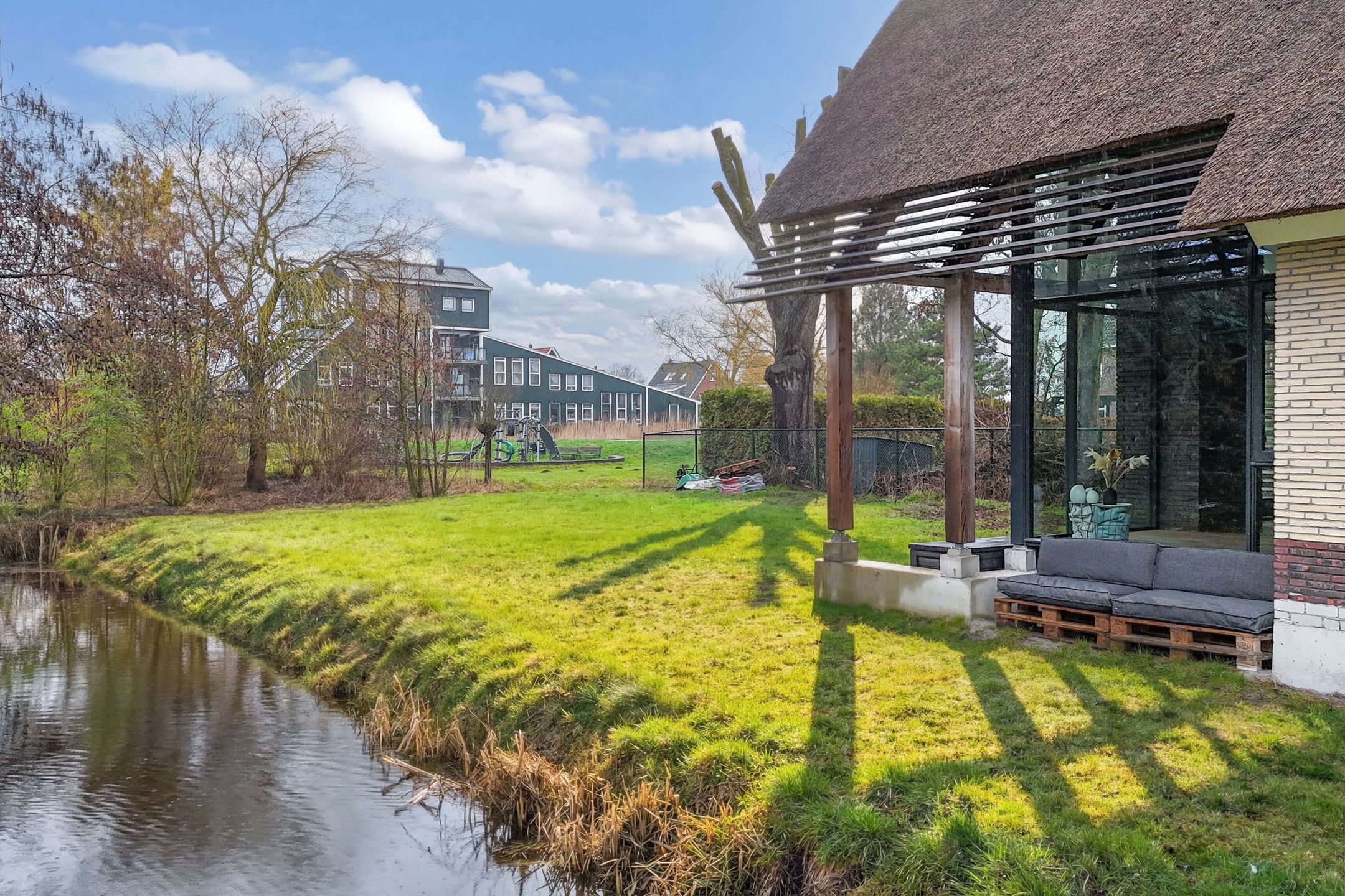 Exclusive Detached Villa with Thatched Roof in Sint Pancras — 57