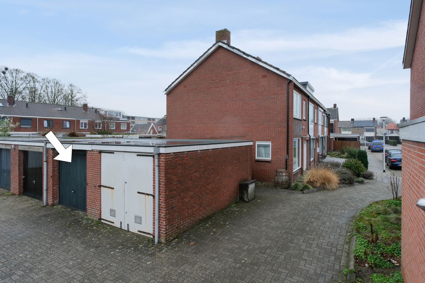 Charming corner home with garage and 4 bedrooms in Almelo — 17