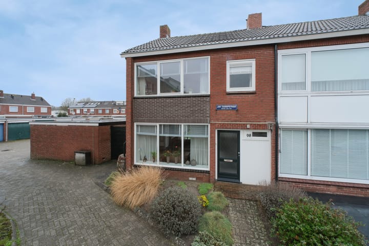 Photo 2 of Jan Tooropstraat 98