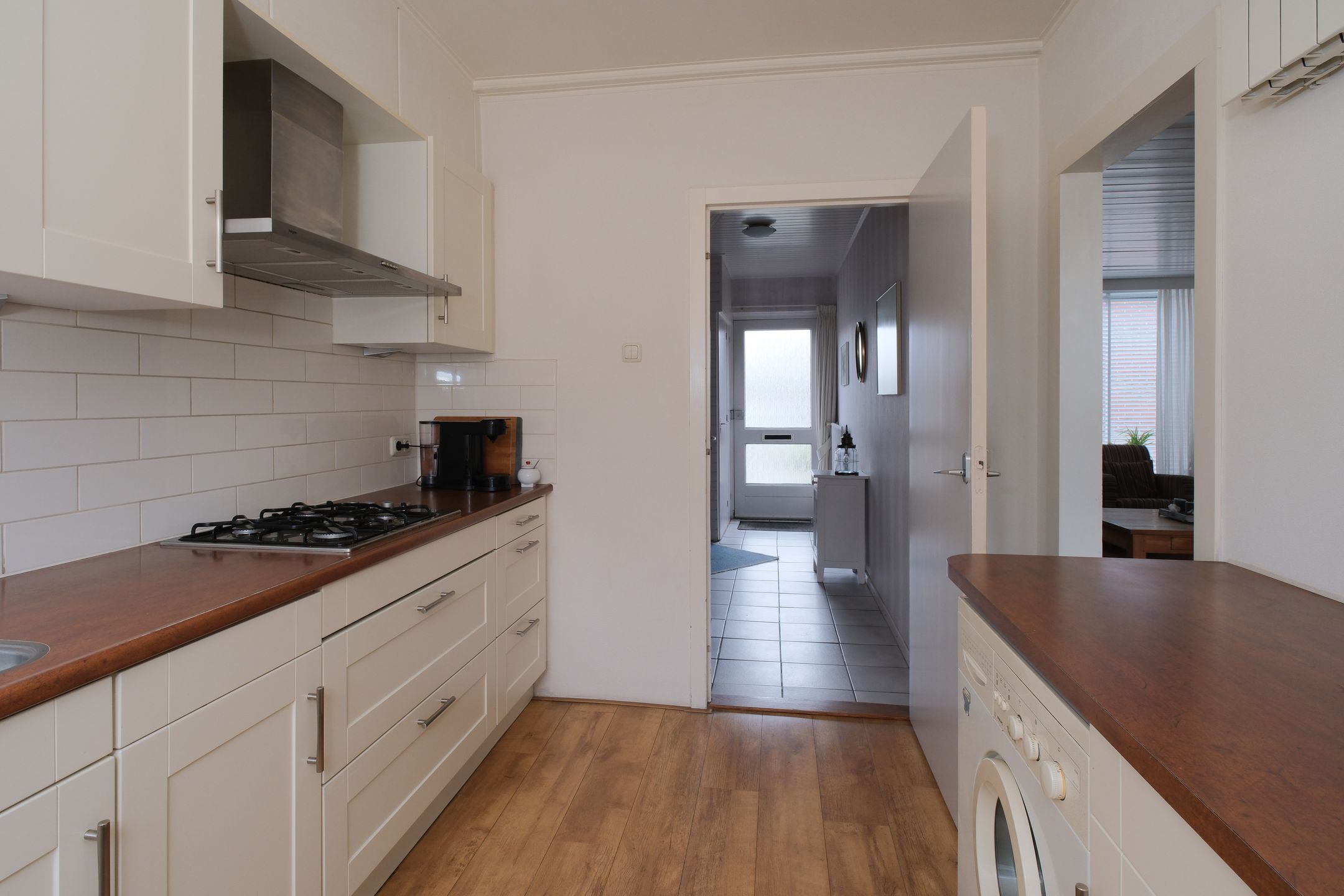 Charming corner home with garage and 4 bedrooms in Almelo — 9