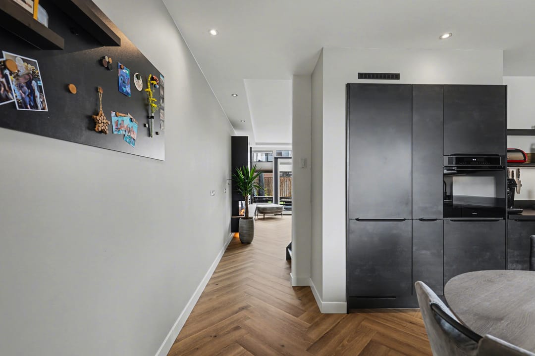 Modernized Corner Home with Latest Amenities in 's-Gravendeel — 13