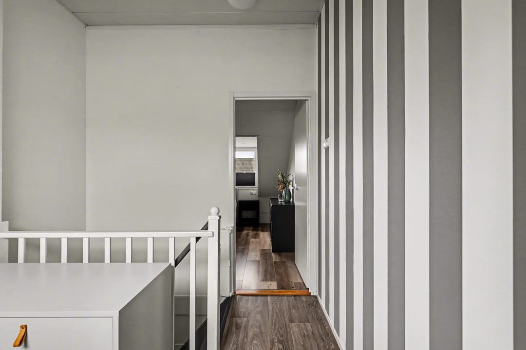 Modernized Corner Home with Latest Amenities in 's-Gravendeel — 32