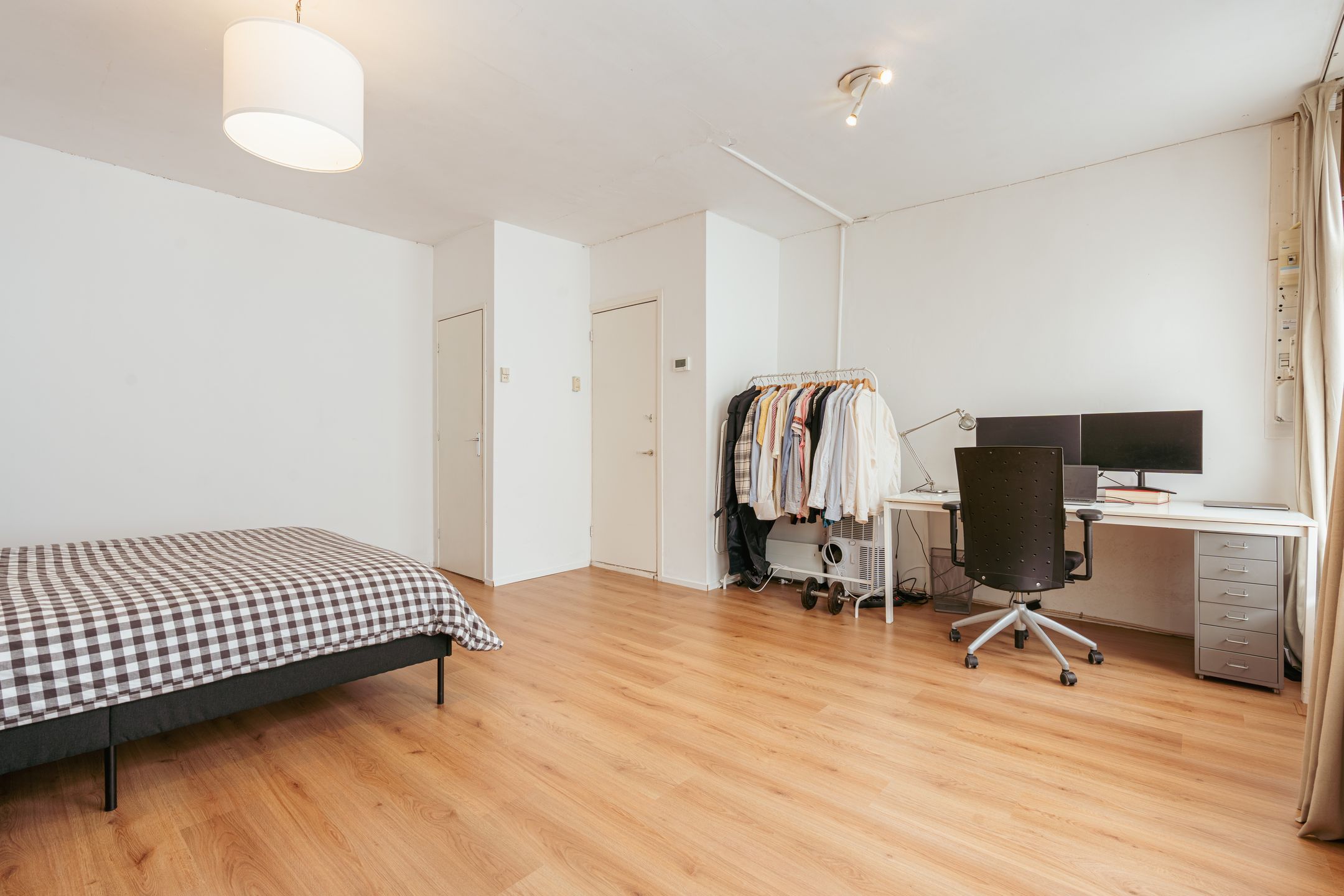 Characteristic Townhouse on Own Ground in De Pijp — 15