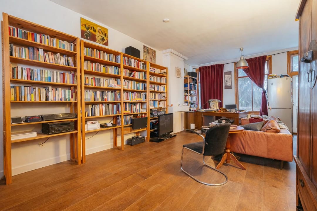 Characteristic Townhouse on Own Ground in De Pijp — 31