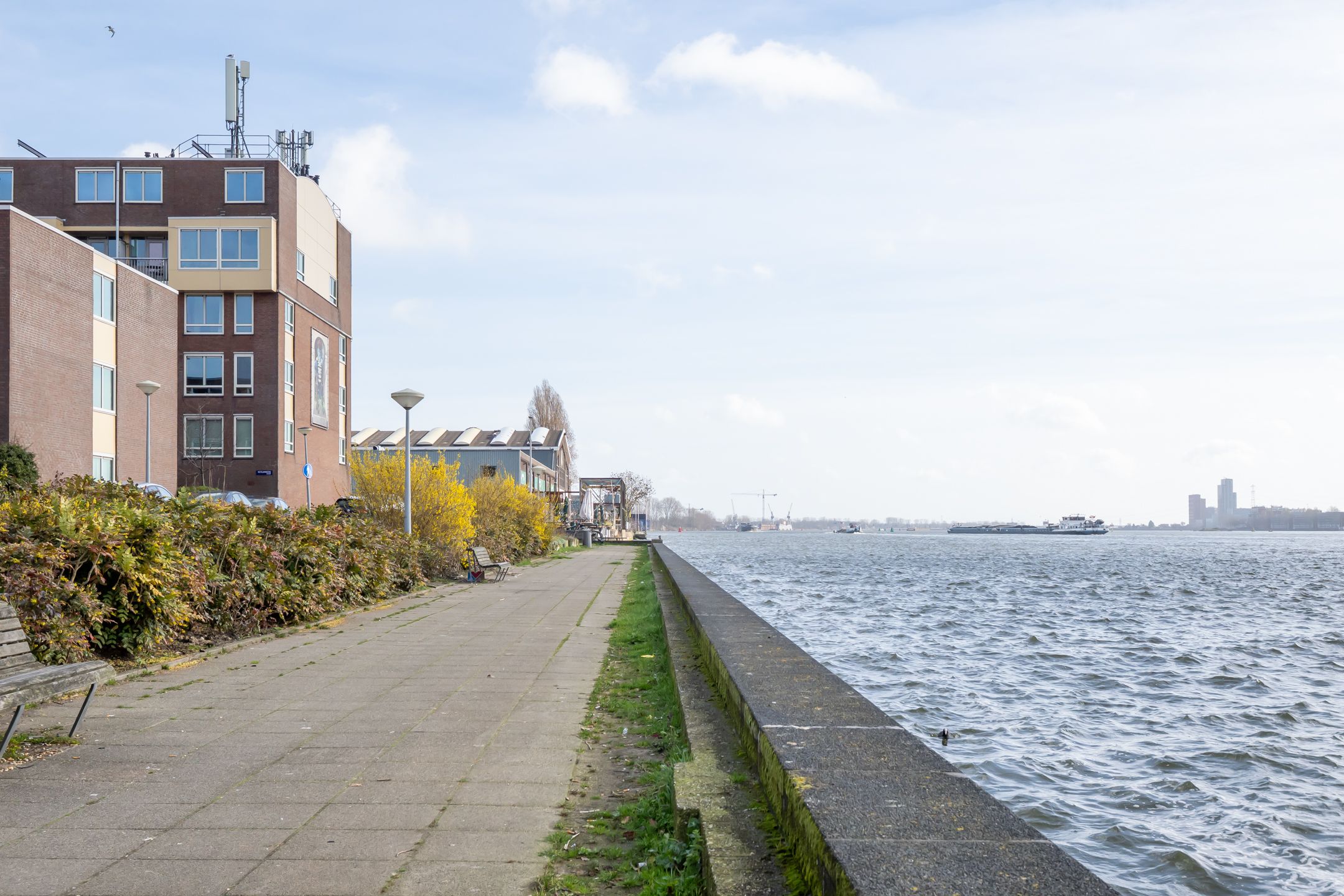 Light and renovated maisonnette with private entrance in Amsterdam-Noord — 20