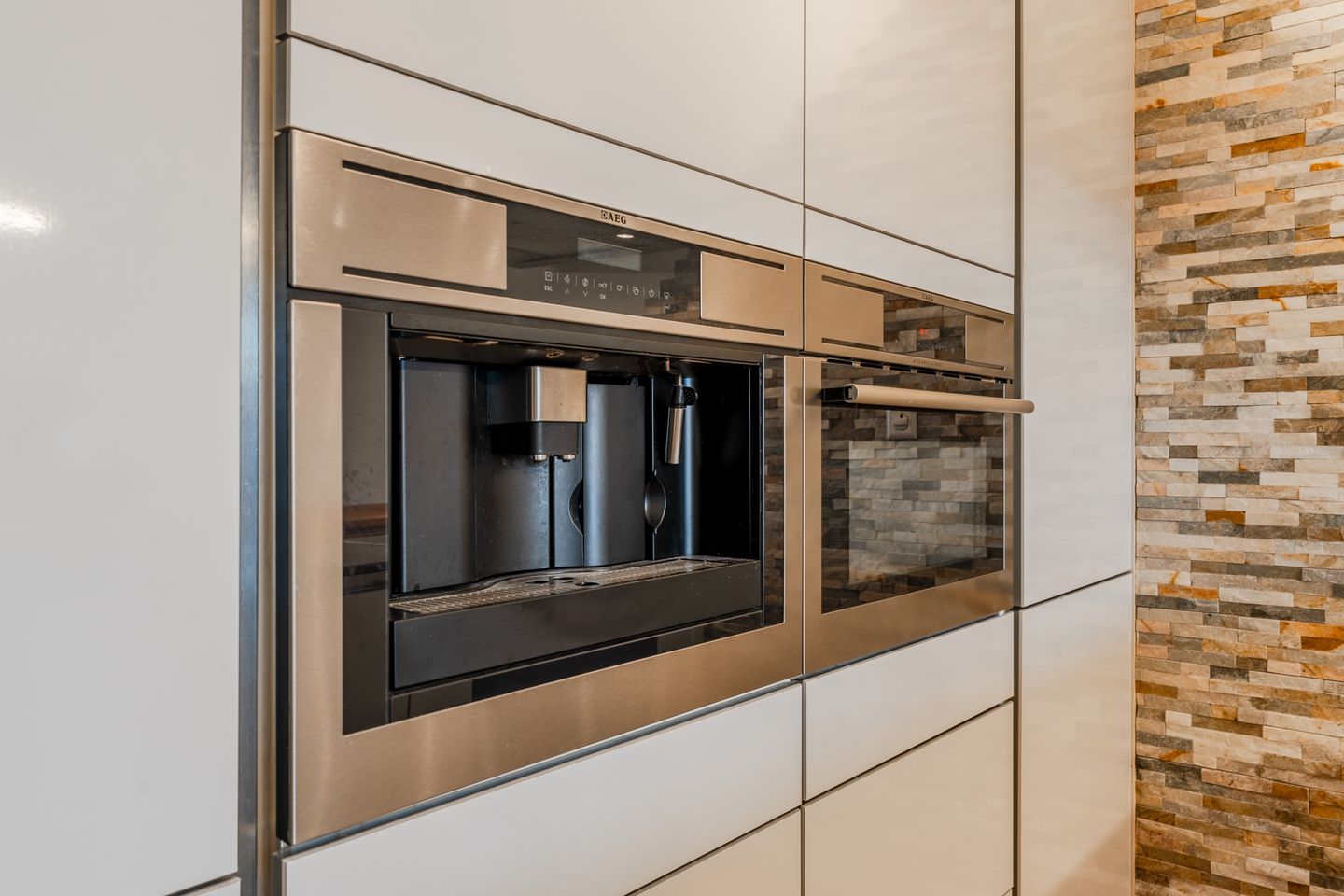 Photo 19 of Ottho Heldringstraat 27-P