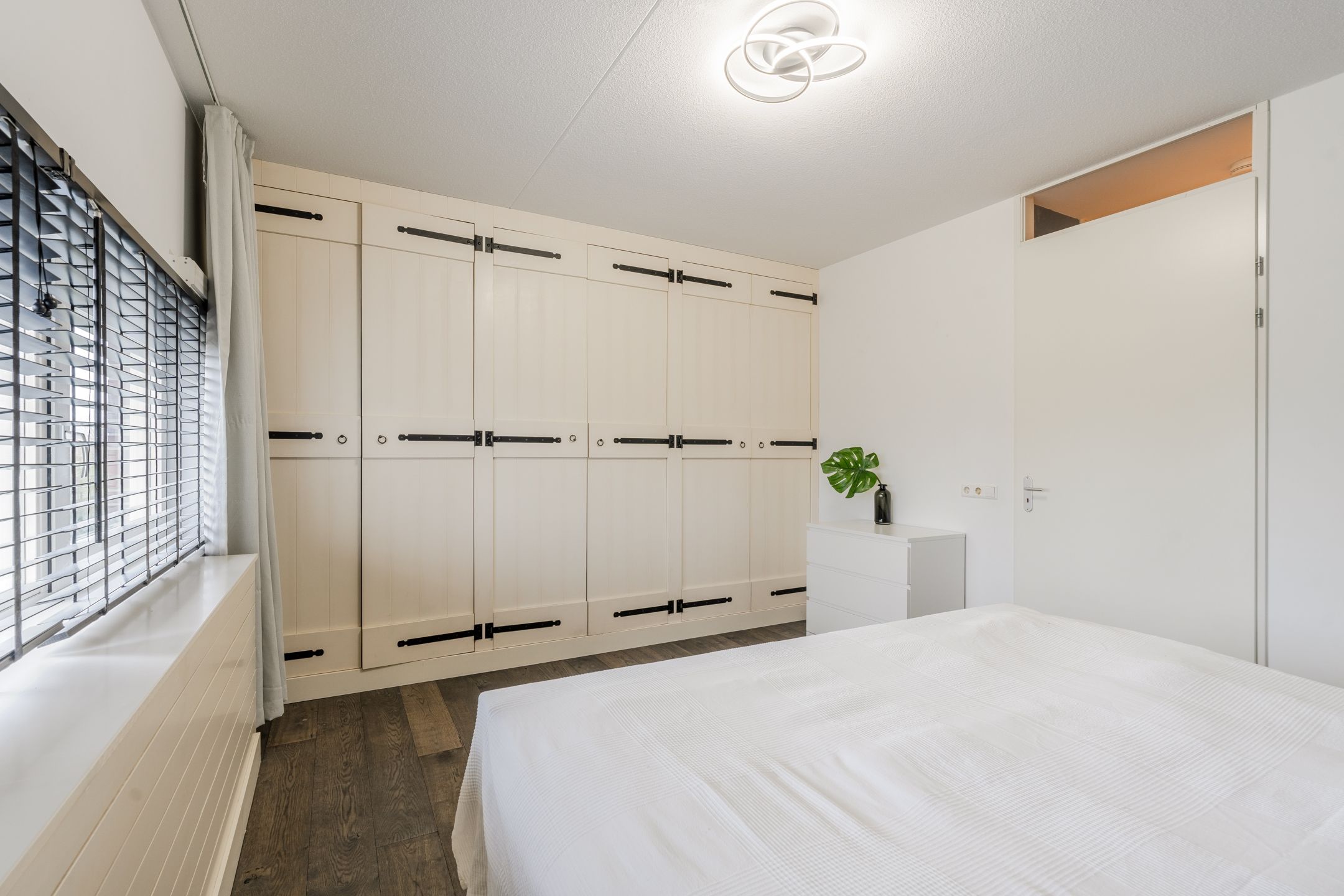 Photo 36 of Ottho Heldringstraat 27-P