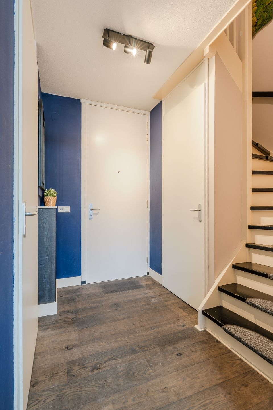 Photo 40 of Ottho Heldringstraat 27-P