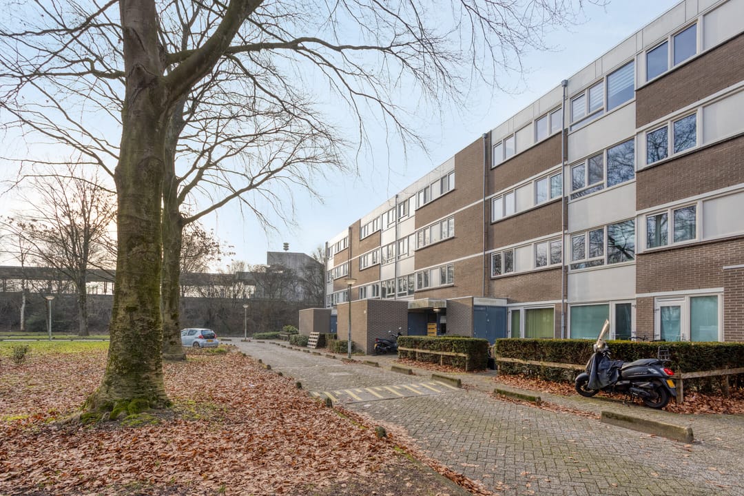Duurzame benedenwoning met zonnige tuin in Amsterdam Holendrecht-Zuid