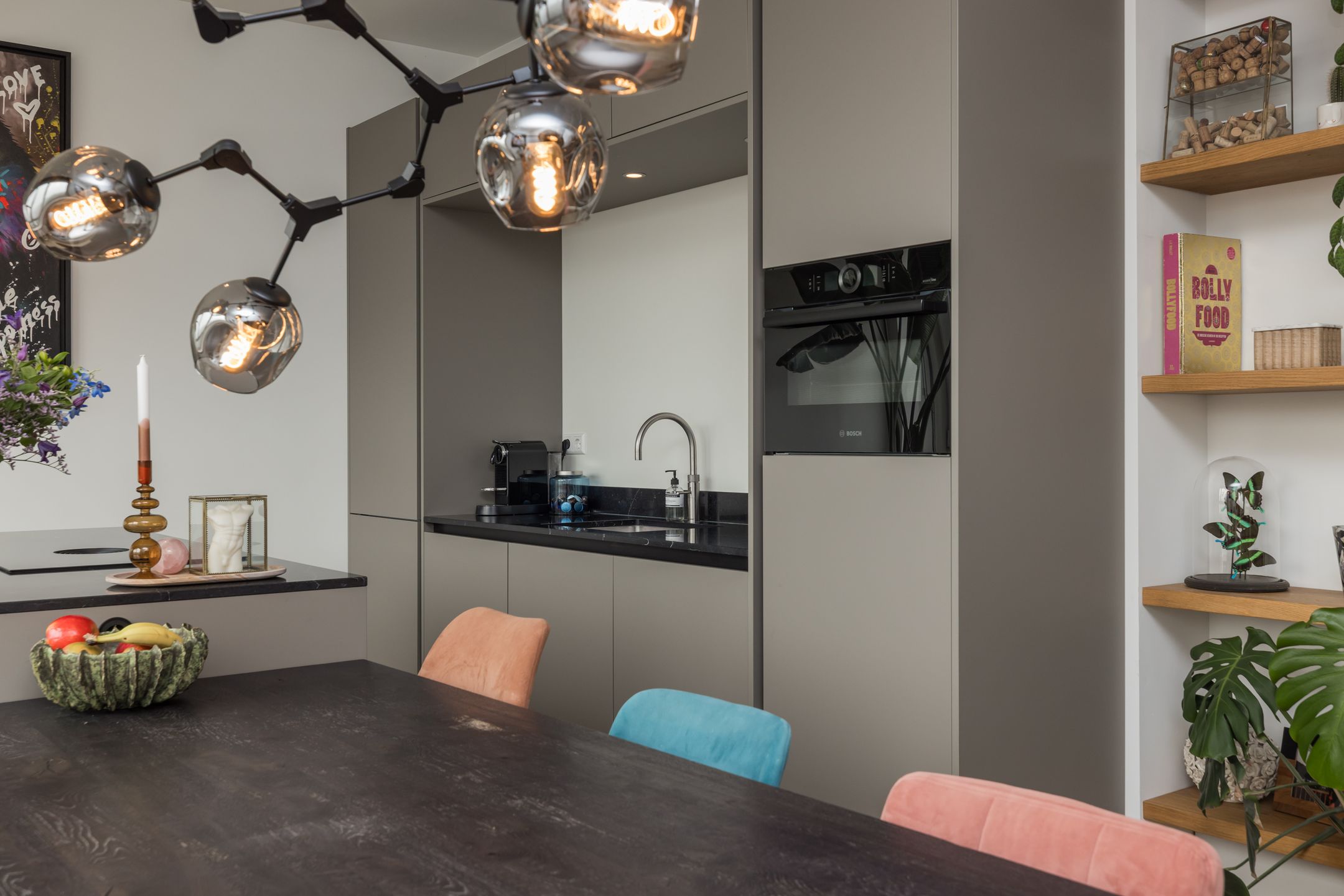 Photo 9 of Merwedeplantsoen 76