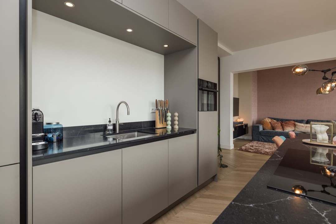 Photo 11 of Merwedeplantsoen 76