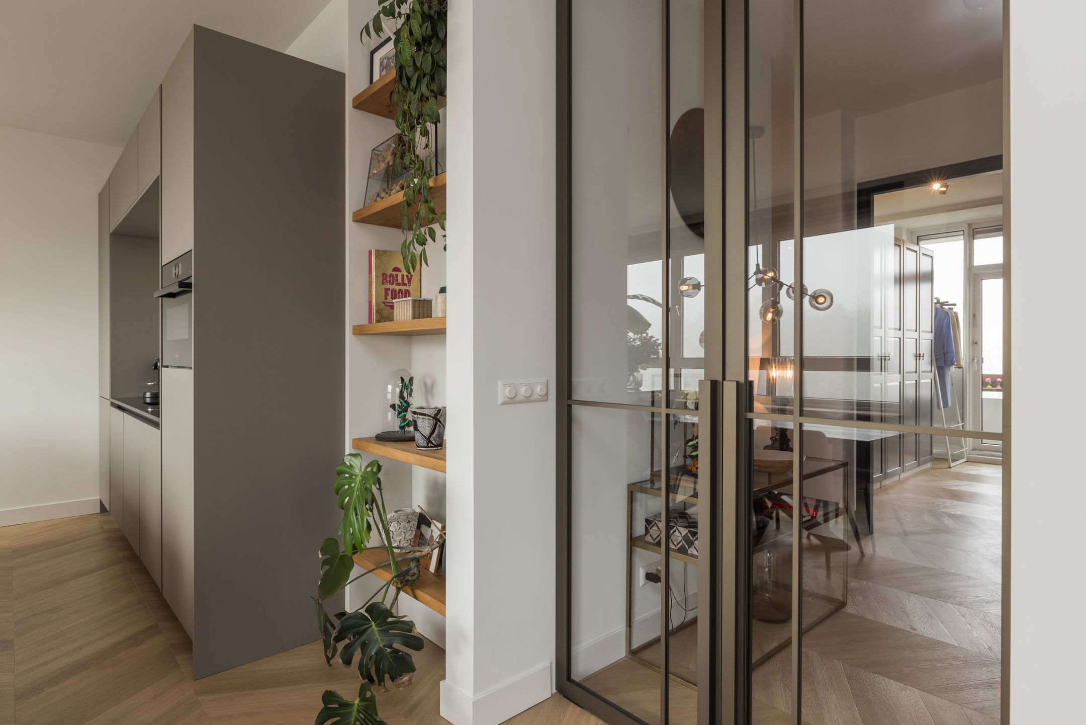 Photo 6 of Merwedeplantsoen 76