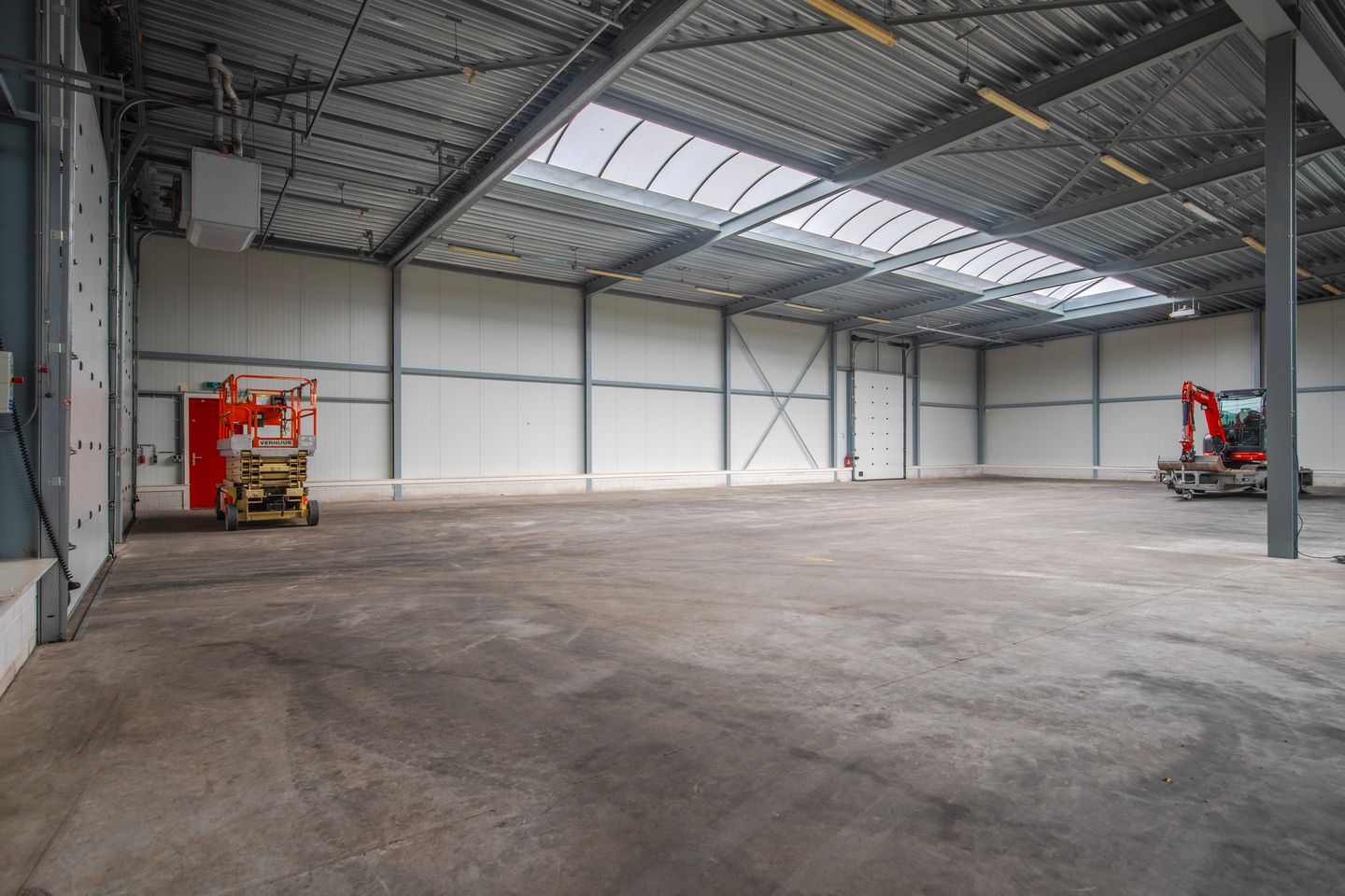 View photo 5 of Manege 14