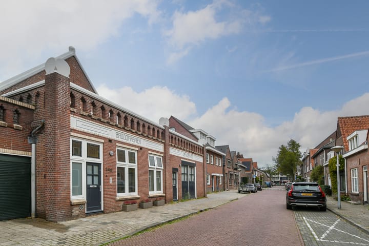 Photo 3 of de Vriesstraat 24-A