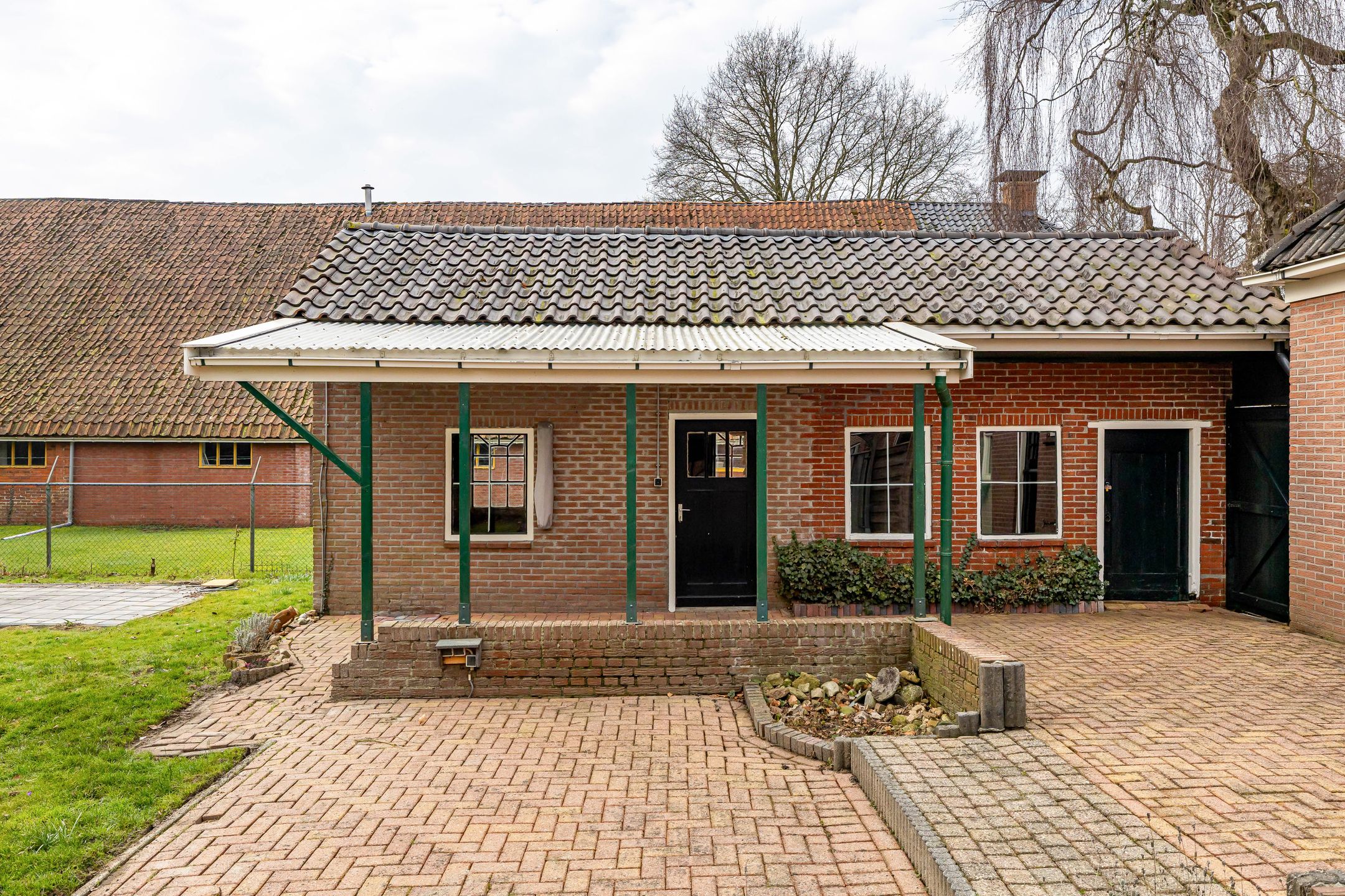 Photo 48 of Hoofdweg 48