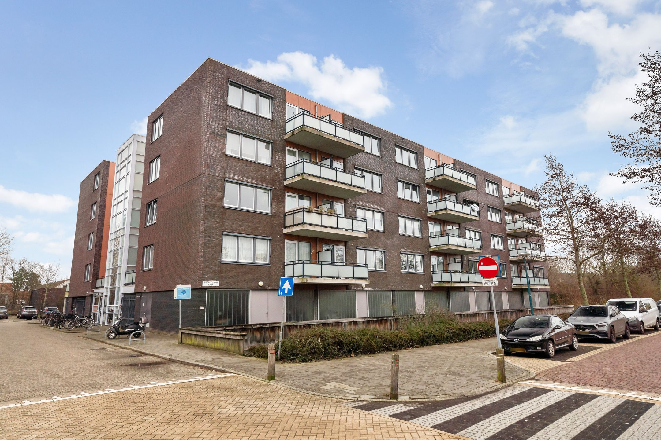 Buying a house in The Netherlands., Apollolaan 80