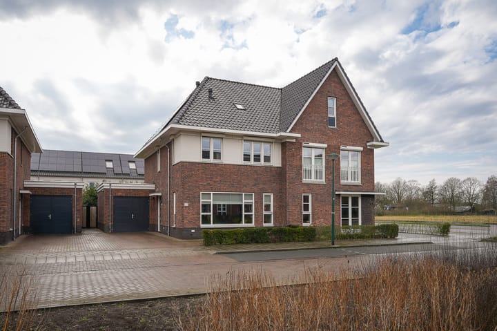 Foto 4 van Van den Akker-erf 13