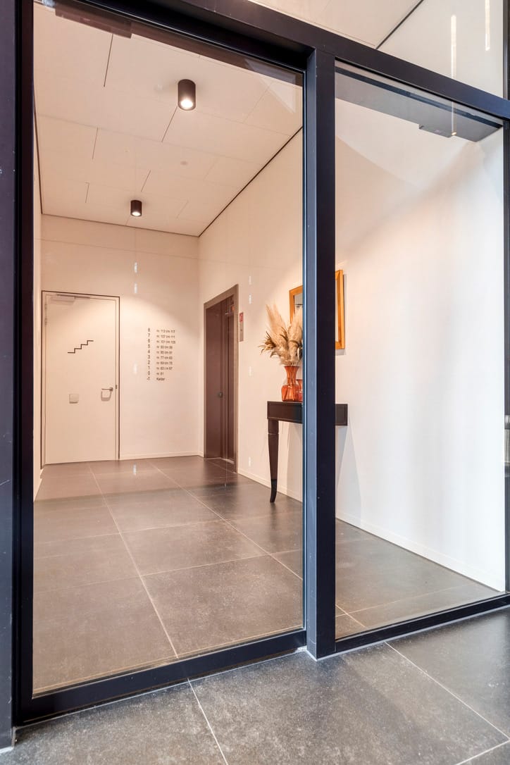 Photo 26 of Mies van der Rohestraat 105