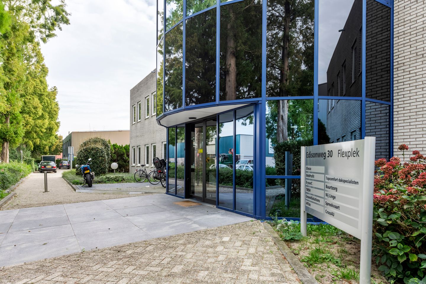 View photo 2 of Edisonweg 30