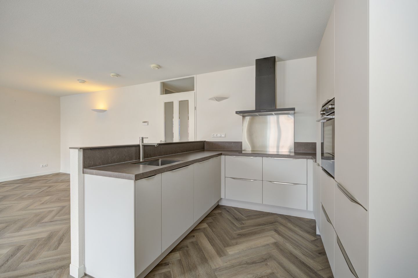 Foto 20 van Raadhuisplein 39