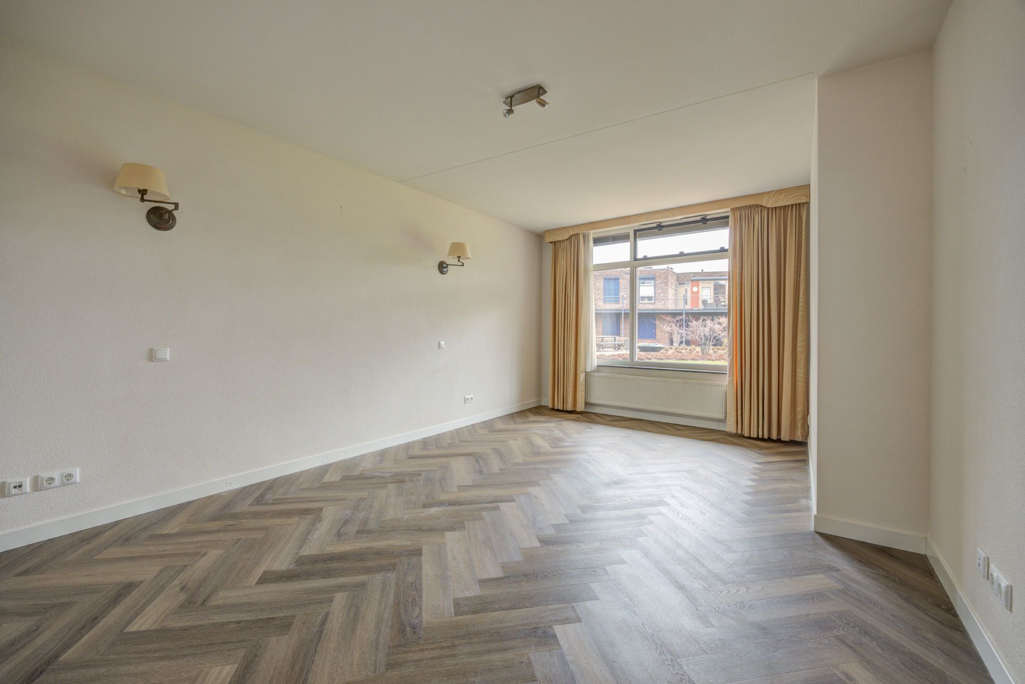 Foto 21 van Raadhuisplein 39