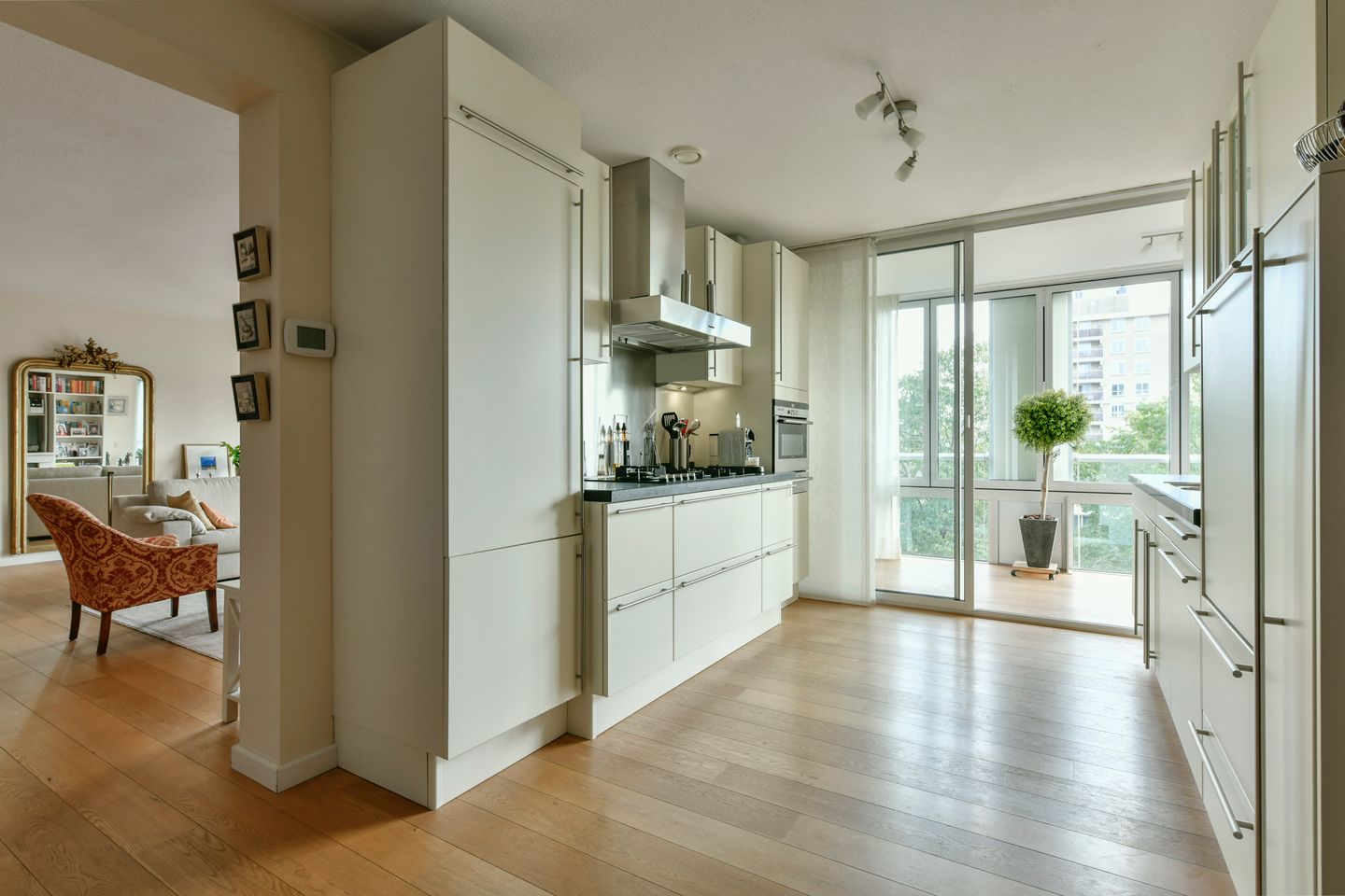 Foto 5 van Van Leijenberghlaan 6-H