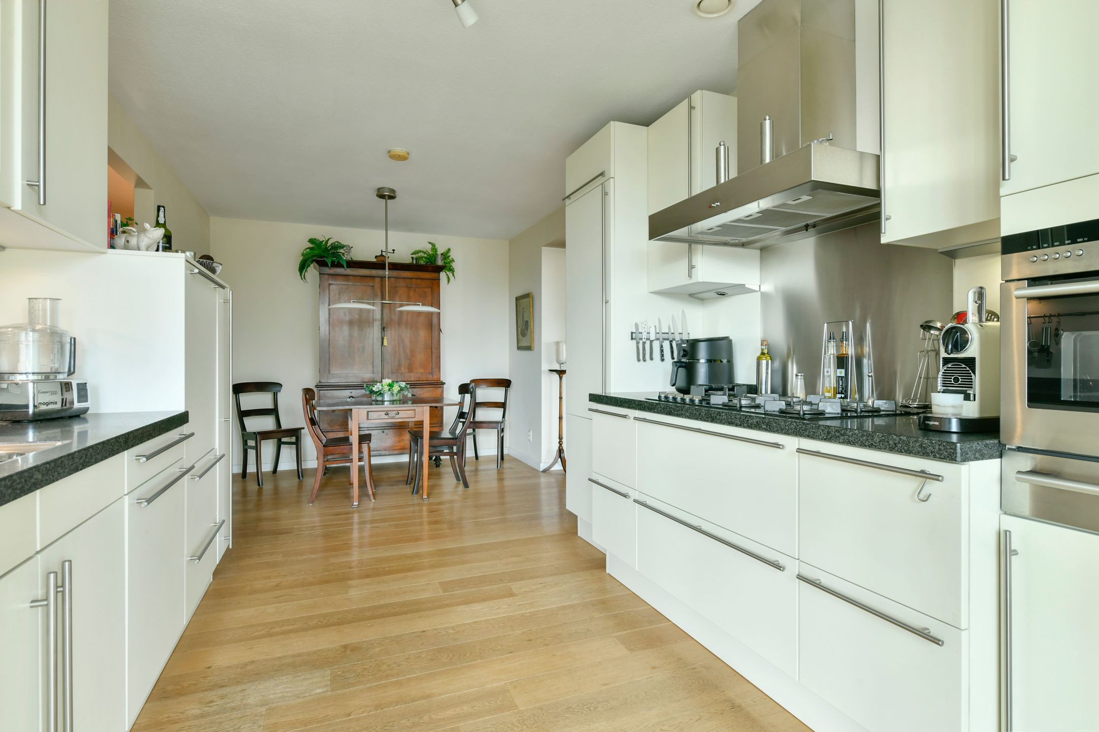 Foto 6 van Van Leijenberghlaan 6-H