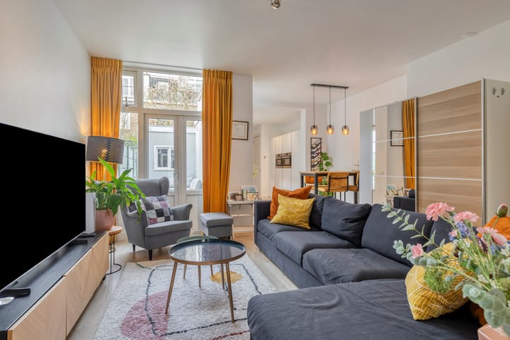 Govert Bidloostraat 122 main image