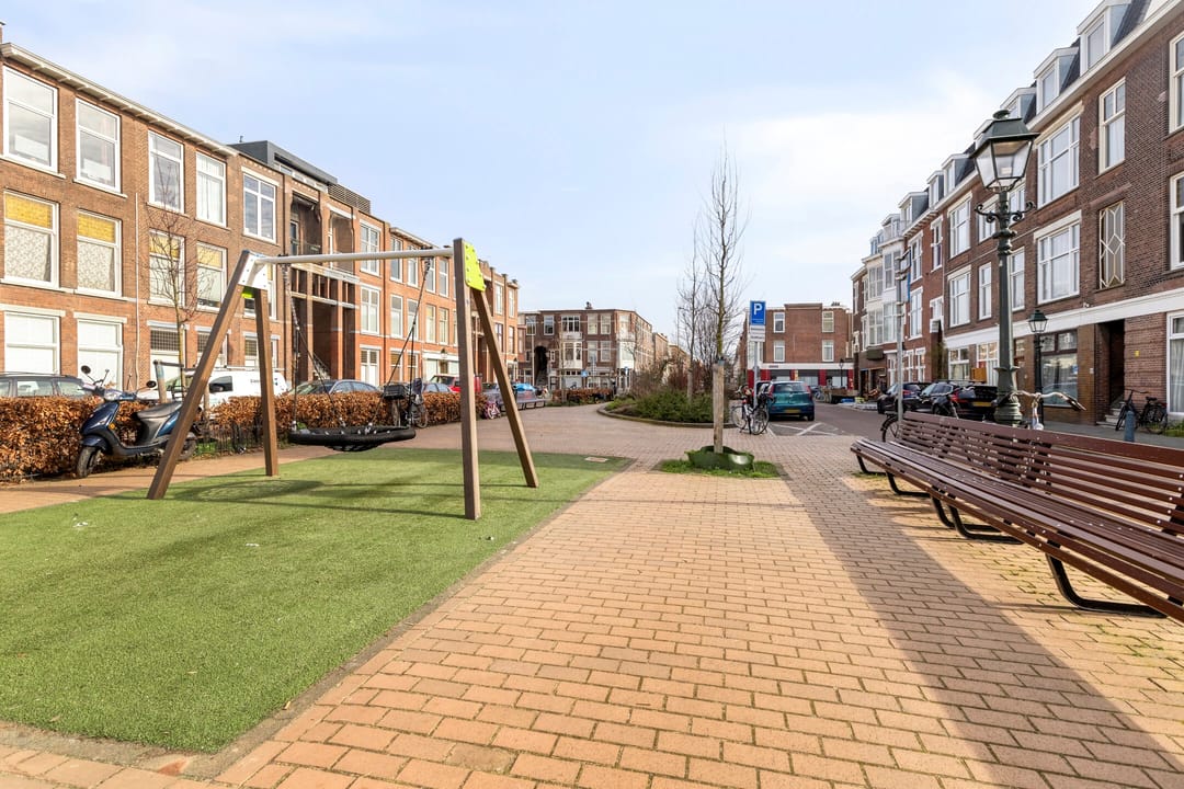 Foto 23 van Govert Bidloostraat 122