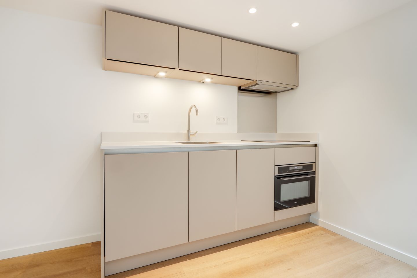 View photo 4 of Schinkelkade 44-H