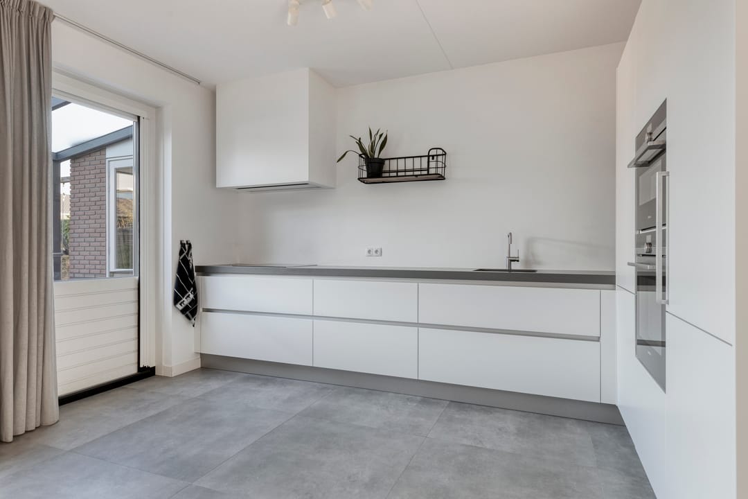 Modern Family Home with 4 Bedrooms, Energy Label A+ and Sunny Garden — 13