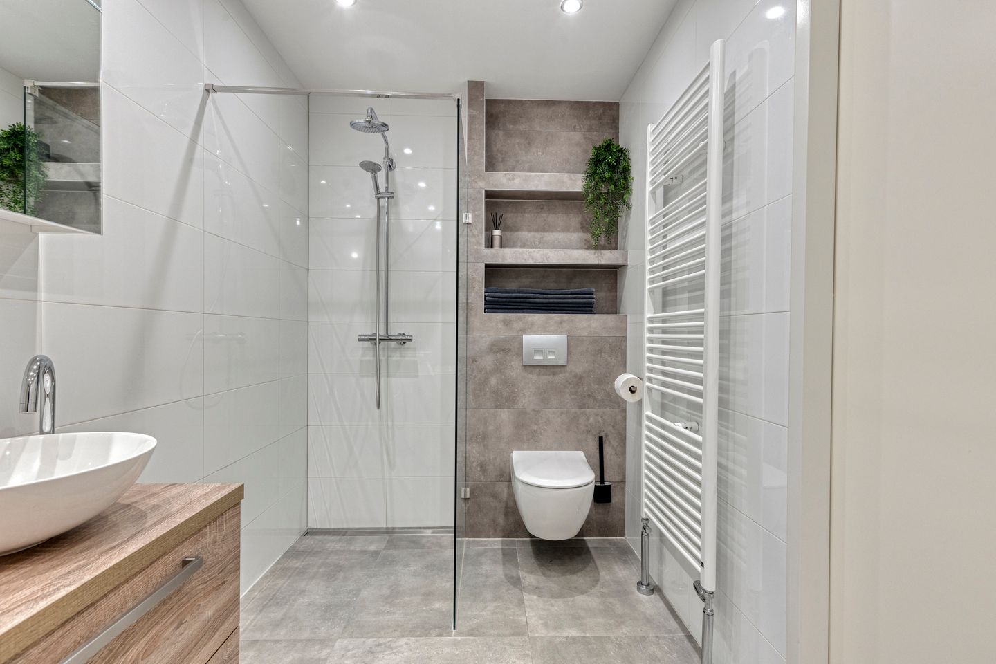 Modern Family Home with 4 Bedrooms, Energy Label A+ and Sunny Garden — 22