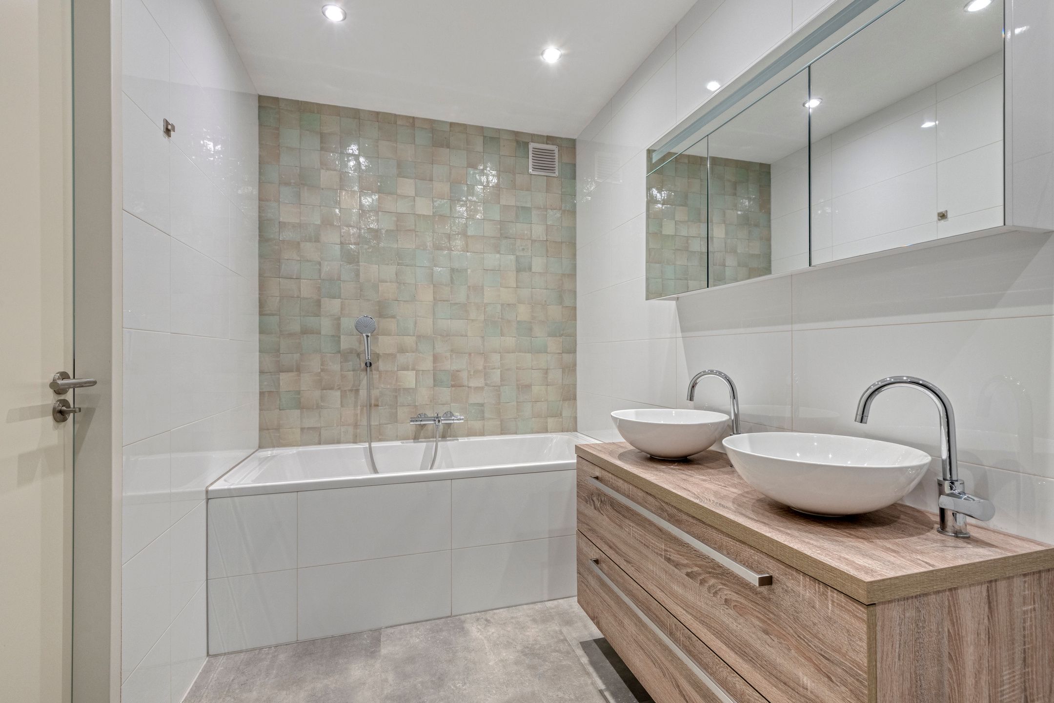 Modern Family Home with 4 Bedrooms, Energy Label A+ and Sunny Garden — 25