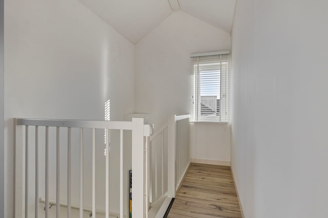 Modern Family Home with 4 Bedrooms, Energy Label A+ and Sunny Garden — 33