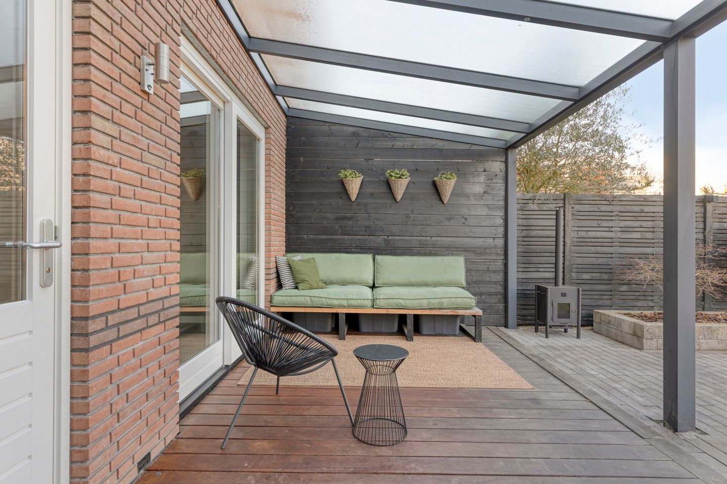 Modern Family Home with 4 Bedrooms, Energy Label A+ and Sunny Garden — 43