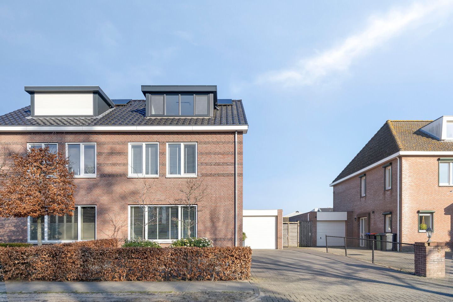 Modern Family Home with 4 Bedrooms, Energy Label A+ and Sunny Garden — 49