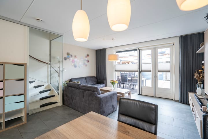 Photo 2 of Jacob van der Ulftstraat 38