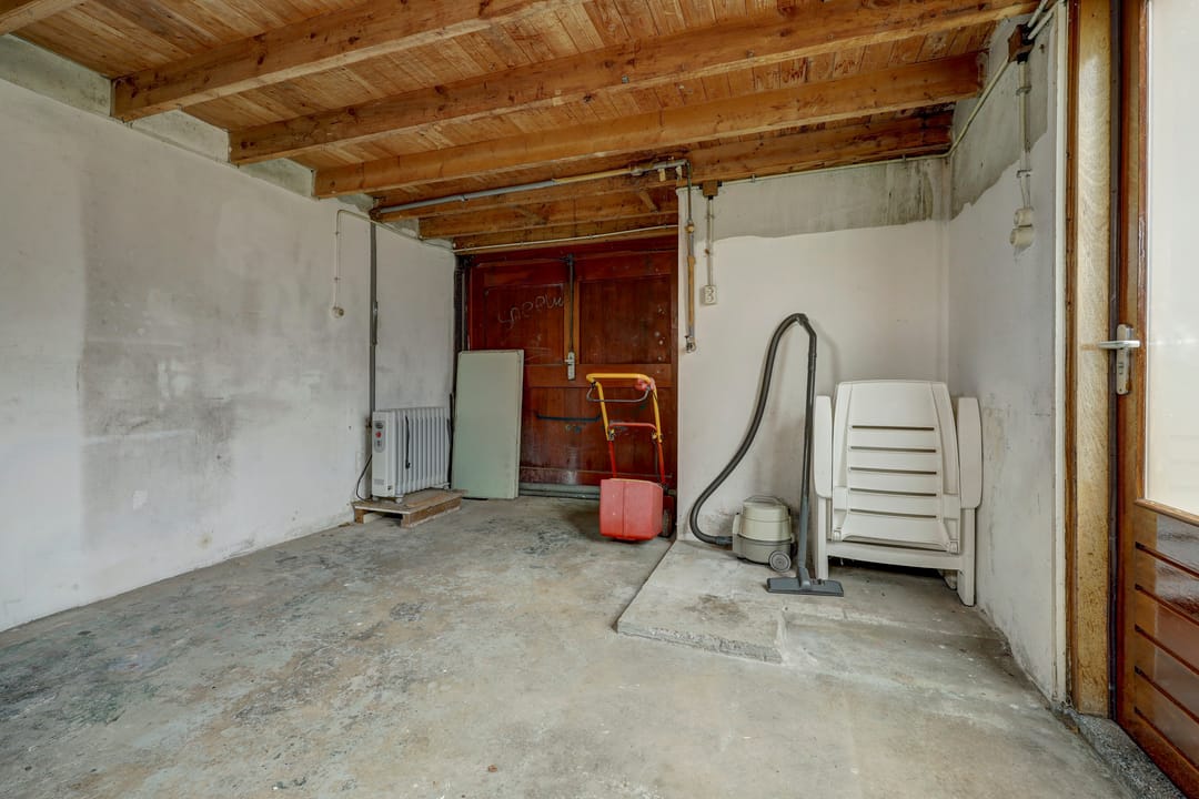 Detached House with Character and Potential in Burgh-Haamstede — 27