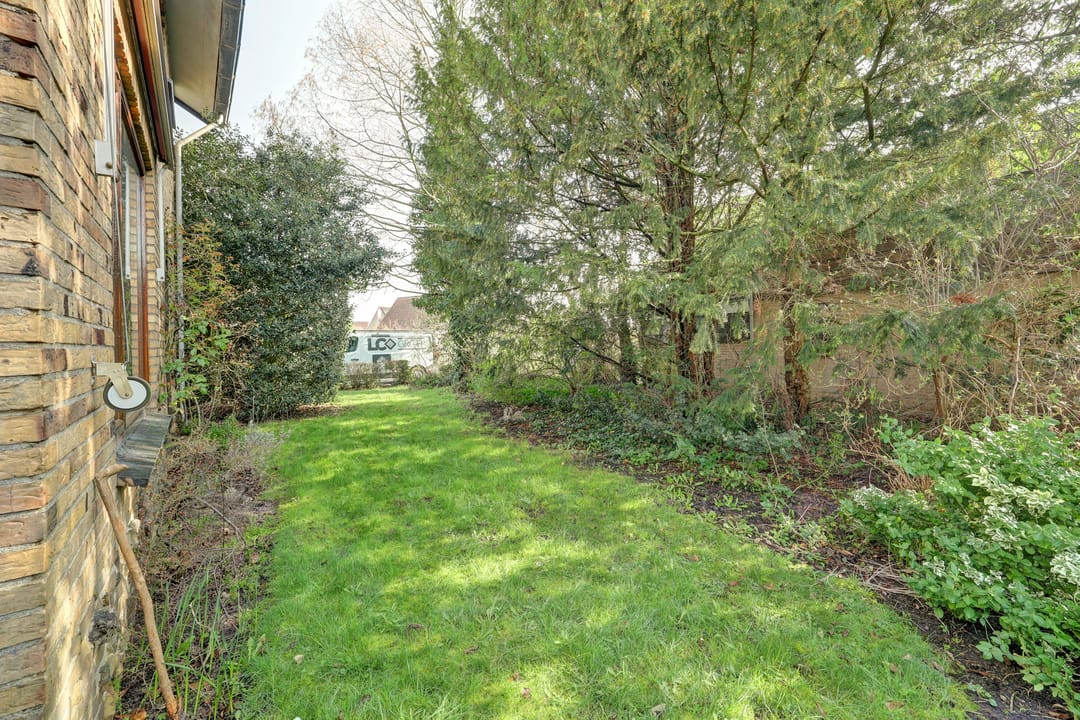 Detached House with Character and Potential in Burgh-Haamstede — 31