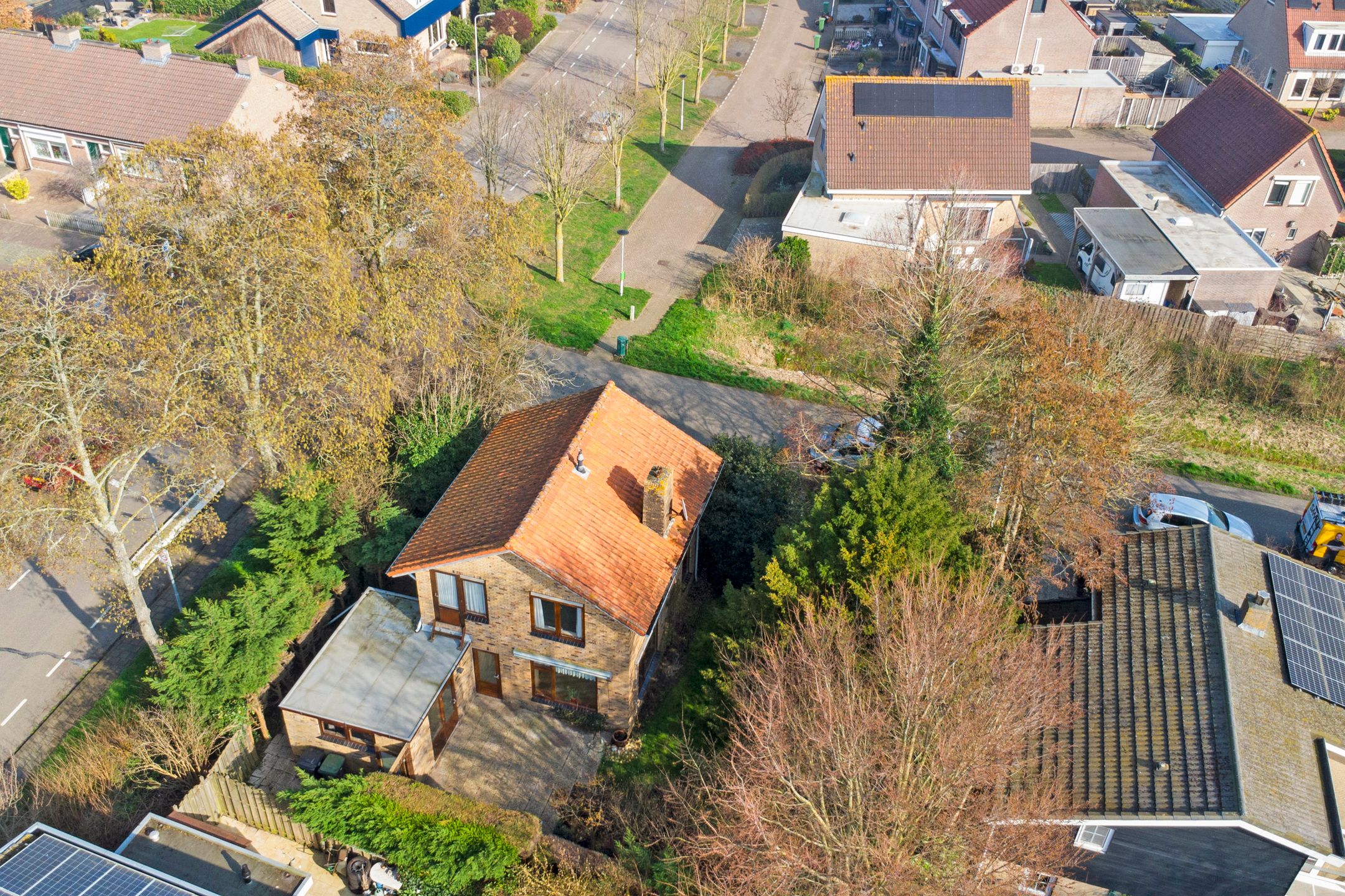 Detached House with Character and Potential in Burgh-Haamstede — 38